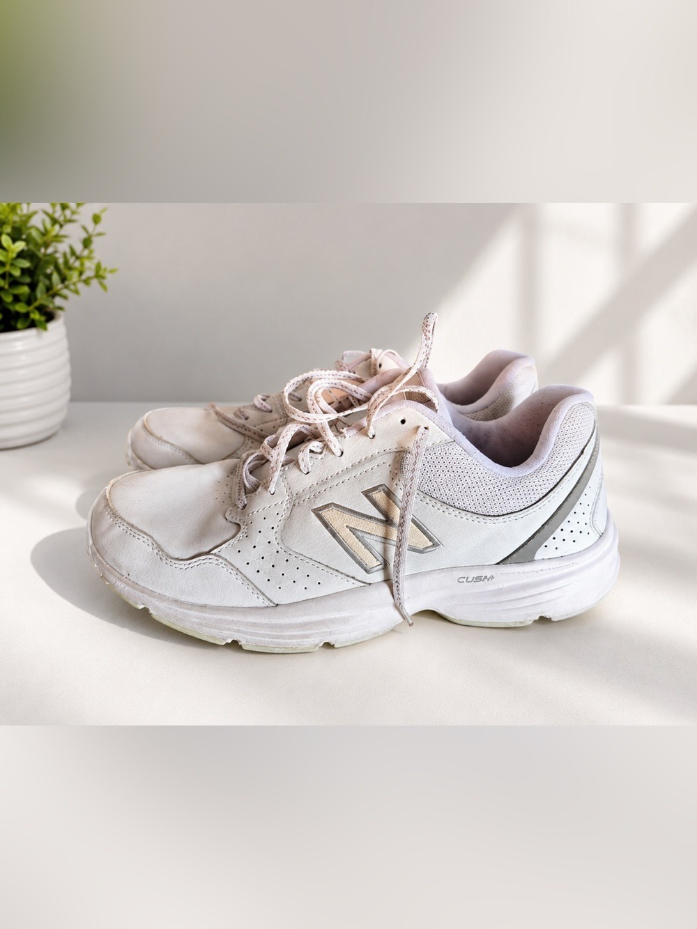 New Balance 411 Cush+ Walking Shoes White Leather Comfort Sneakers Women’s 10